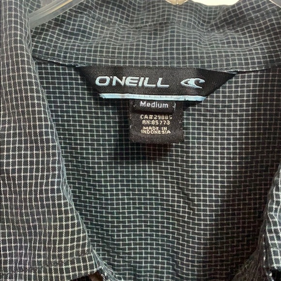 Men’s O’Neill button down - Picture 2 of 3